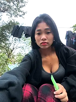 Lynly k2 online show from 11/22/25, 12:09