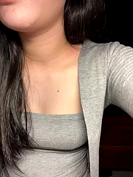 Lynn-122 online show from 12/04/25, 02:04