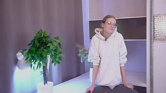 LilianGlenna online show from 11/09/25, 03:38