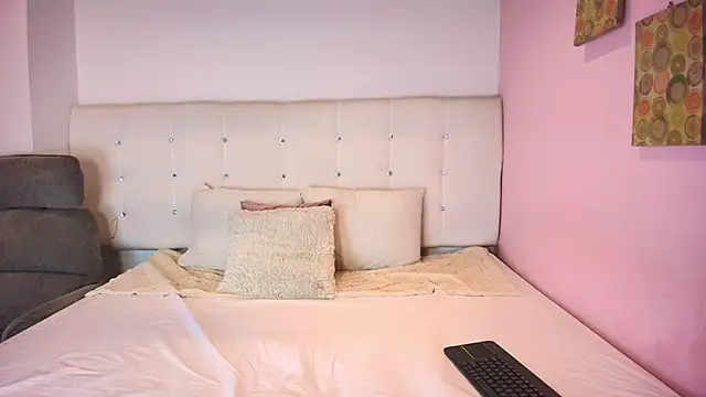meredith jones online show from 06/10/26, 03:07