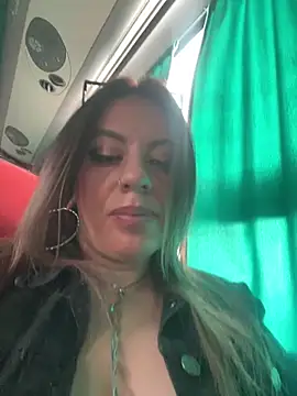 ariannawil online show from 03/30/26, 01:56