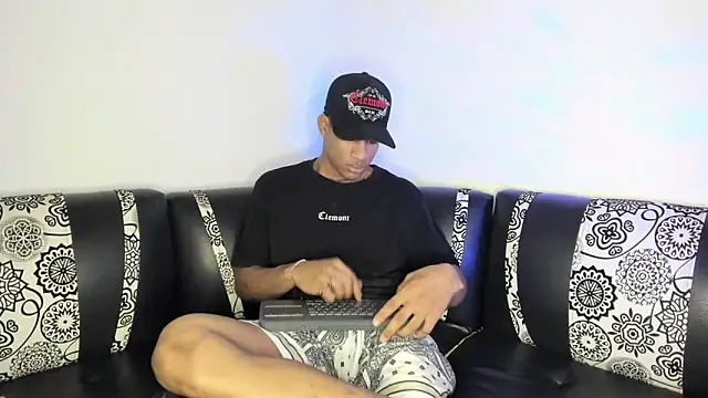 JUANBIGCOCK21CM online show from 04/14/26, 05:41