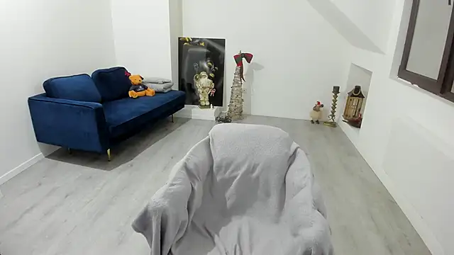 AnyaEvy online show from 12/15/25, 05:12