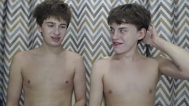 Snapshot of hornybadbunny chatting on 11/25/25, 12:32 hornybadbunny online show from 11/25/25, 12:32