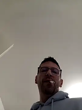 Snapshot of Olifesse chatting on 11/07/25, 09:59 Olifesse online show from 11/07/25, 09:59