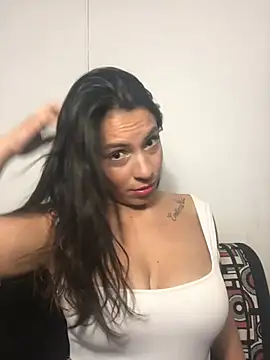 Snapshot of Vianca_Costt chatting on 05/24/26, 04:06 Vianca Costt online show from 05/24/26, 04:06
