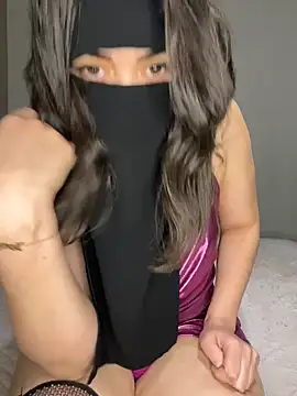 dinaaarich11 online show from 04/01/26, 11:24