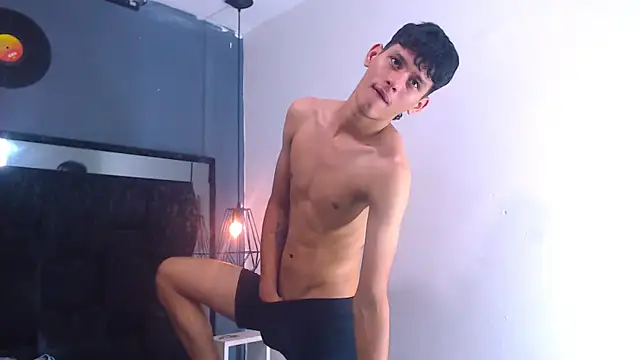 Pit Ross online show from 04/12/26, 05:56