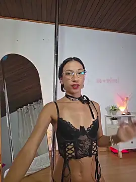 Snapshot of selene_starkk chatting on 05/01/26, 01:43 selene starkk online show from 05/01/26, 01:43