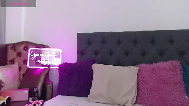 maripa0  69 online show from 04/13/26, 10:48