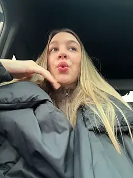 SashaCatt online show from 04/05/26, 08:22