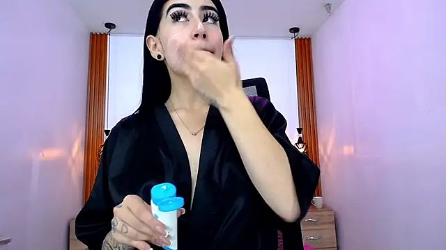 Snapshot of SCARLETT_INK_ chatting on 06/21/26, 02:47 SCARLETT INK online show from 06/21/26, 02:47