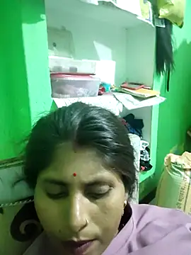 Snapshot of Maya_mohni chatting on 04/25/26, 01:25 Maya mohni online show from 04/25/26, 01:25
