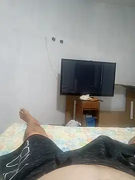 Snapshot of Lupercinio chatting on 11/15/25, 01:07 Lupercinio online show from 11/15/25, 01:07