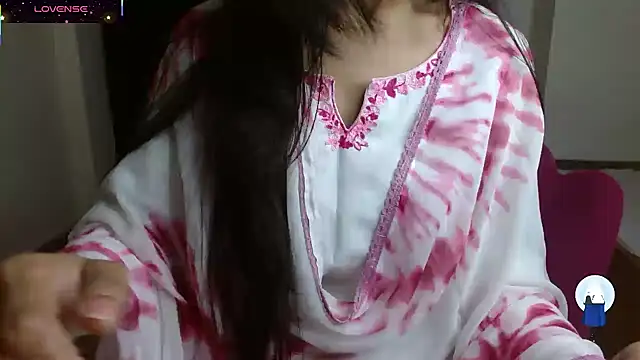 Snapshot of DesireBliss chatting on 02/18/26, 08:38 DesireBliss online show from 02/18/26, 08:38