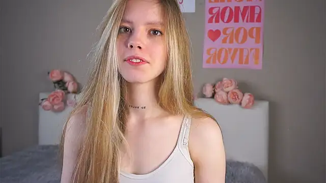 TiffinyMergist online show from 11/26/25, 07:37