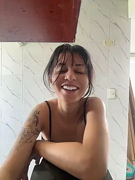 Snapshot of Tamara_Aluna_ chatting on 06/25/26, 04:00 Tamara Aluna online show from 06/25/26, 04:00