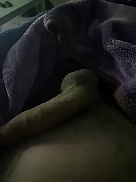 groschibre40100 online show from 02/19/26, 12:39