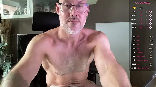 Snapshot of the_new_fit_rubinho chatting on 07/08/26, 09:03 the new fit rubinho online show from 07/08/26, 09:03