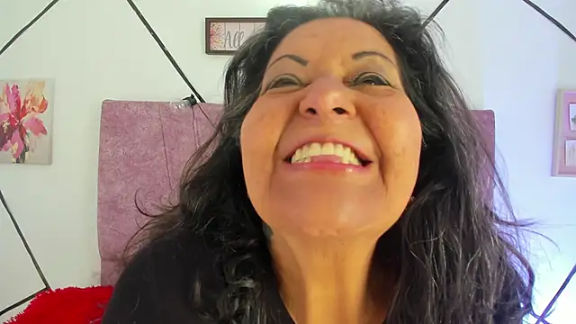 Victoriaa Anderson online show from 02/04/26, 08:25