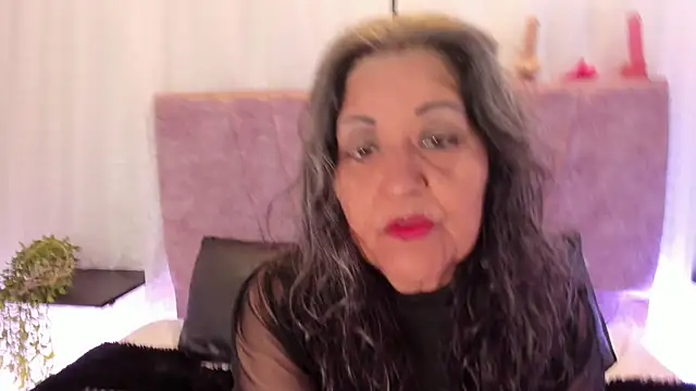 Victoriaa Anderson online show from 04/15/26, 02:02