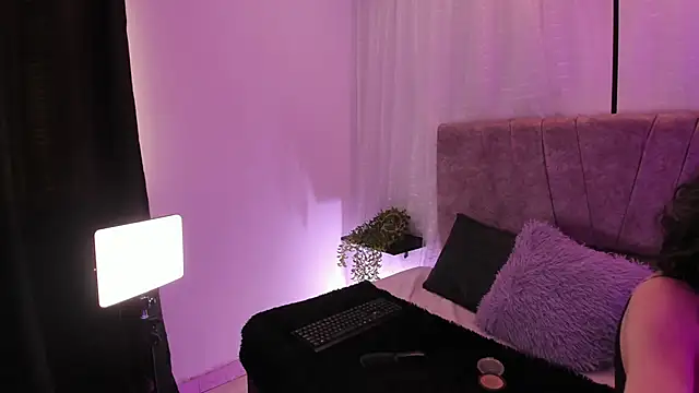 Snapshot of Victoriaa_Anderson chatting on 04/30/26, 01:28 Victoriaa Anderson online show from 04/30/26, 01:28