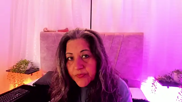 Snapshot of Victoriaa_Anderson chatting on 05/28/26, 03:20 Victoriaa Anderson online show from 05/28/26, 03:20