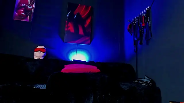 MartinaStones online show from 03/18/26, 12:25