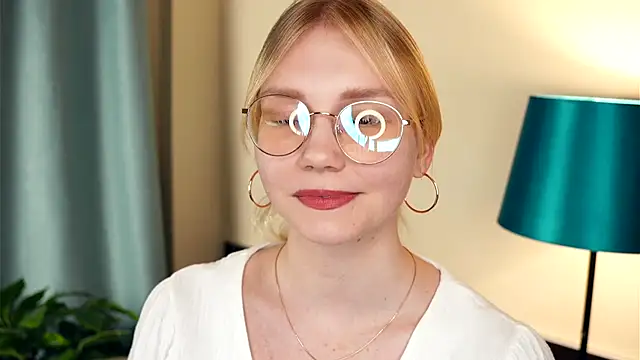 UnDesiga online show from 11/10/25, 04:50