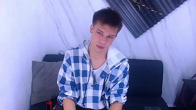 Liam York  online show from 03/09/26, 02:54