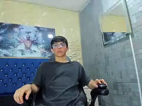 ElanGiraldo online show from 03/06/26, 01:02