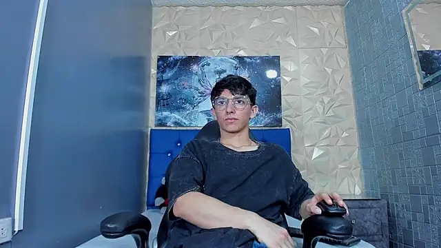Snapshot of ElanGiraldo chatting on 05/02/26, 11:10 ElanGiraldo online show from 05/02/26, 11:10