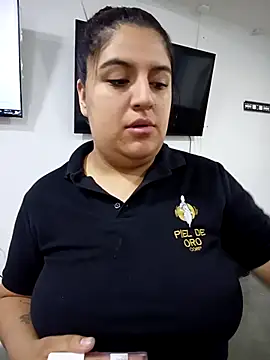 Snapshot of Hammy-steve01 chatting on 11/13/25, 01:32 Hammy-steve01 online show from 11/13/25, 01:32