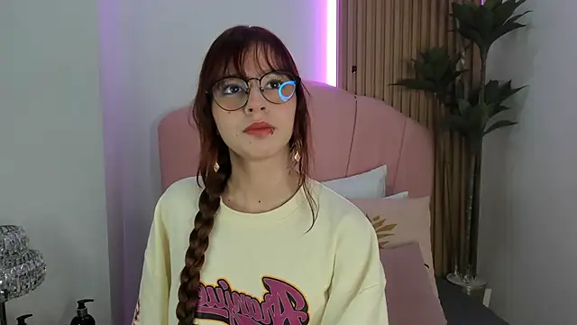 scarlett smith 3 online show from 12/20/25, 02:51