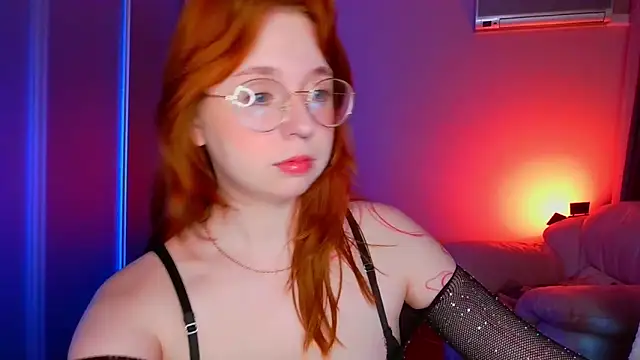 Snapshot of Erica_Nelson chatting on 06/12/26, 01:48 Erica Nelson online show from 06/12/26, 01:48