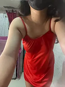 Snapshot of Red_Queen_11 chatting on 03/27/26, 06:51 Red Queen 11 online show from 03/27/26, 06:51