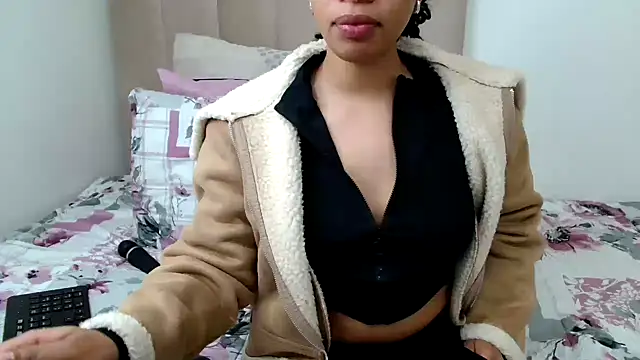 Nisha 102 online show from 11/19/25, 03:28