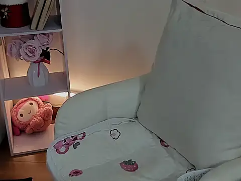 Lee-Young66 online show from 02/05/26, 03:33