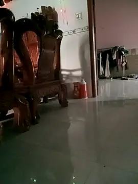 Em-mupmup online show from 04/18/26, 10:54