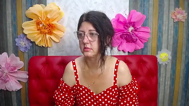 Snapshot of RoseHille chatting on 07/04/26, 05:13 RoseHille online show from 07/04/26, 05:13