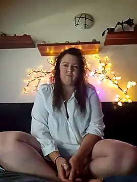 Snapshot of Persephone_CH_off chatting on 11/22/25, 02:49 Persephone CH off online show from 11/22/25, 02:49