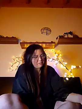 Snapshot of Persephone_CH_off chatting on 11/28/25, 11:07 Persephone CH off online show from 11/28/25, 11:07