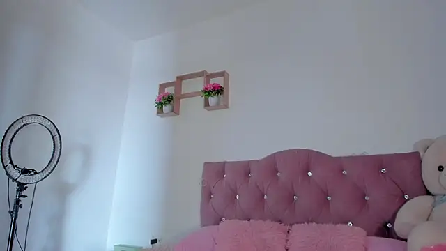 Snapshot of vanessa_sexyhot_ chatting on 01/18/26, 03:05 vanessa sexyhot online show from 01/18/26, 03:05