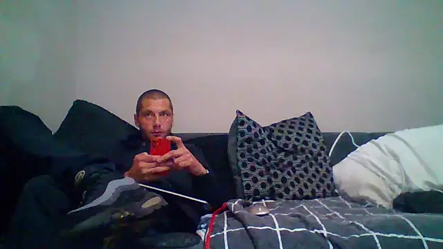 Snapshot of Kinkycouple142 chatting on 06/07/26, 08:23 Kinkycouple142 online show from 06/07/26, 08:23