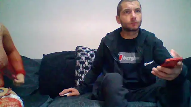 Snapshot of Kinkycouple142 chatting on 06/09/26, 08:31 Kinkycouple142 online show from 06/09/26, 08:31