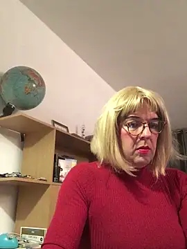 simone xdressing online show from 10/26/25, 12:05