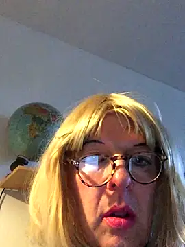 simone xdressing online show from 12/14/25, 02:22