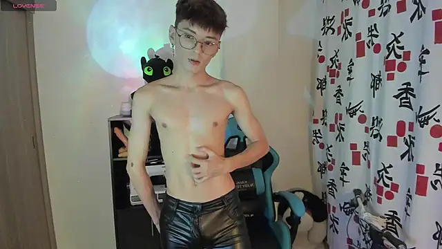 RYO BLEU  online show from 04/09/26, 03:28