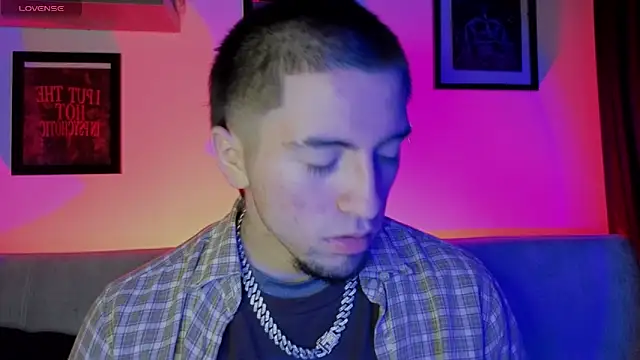 AresMassimoX online show from 12/05/25, 01:36