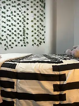 Snapshot of Mazet01 chatting on 02/23/26, 10:29 Mazet01 online show from 02/23/26, 10:29